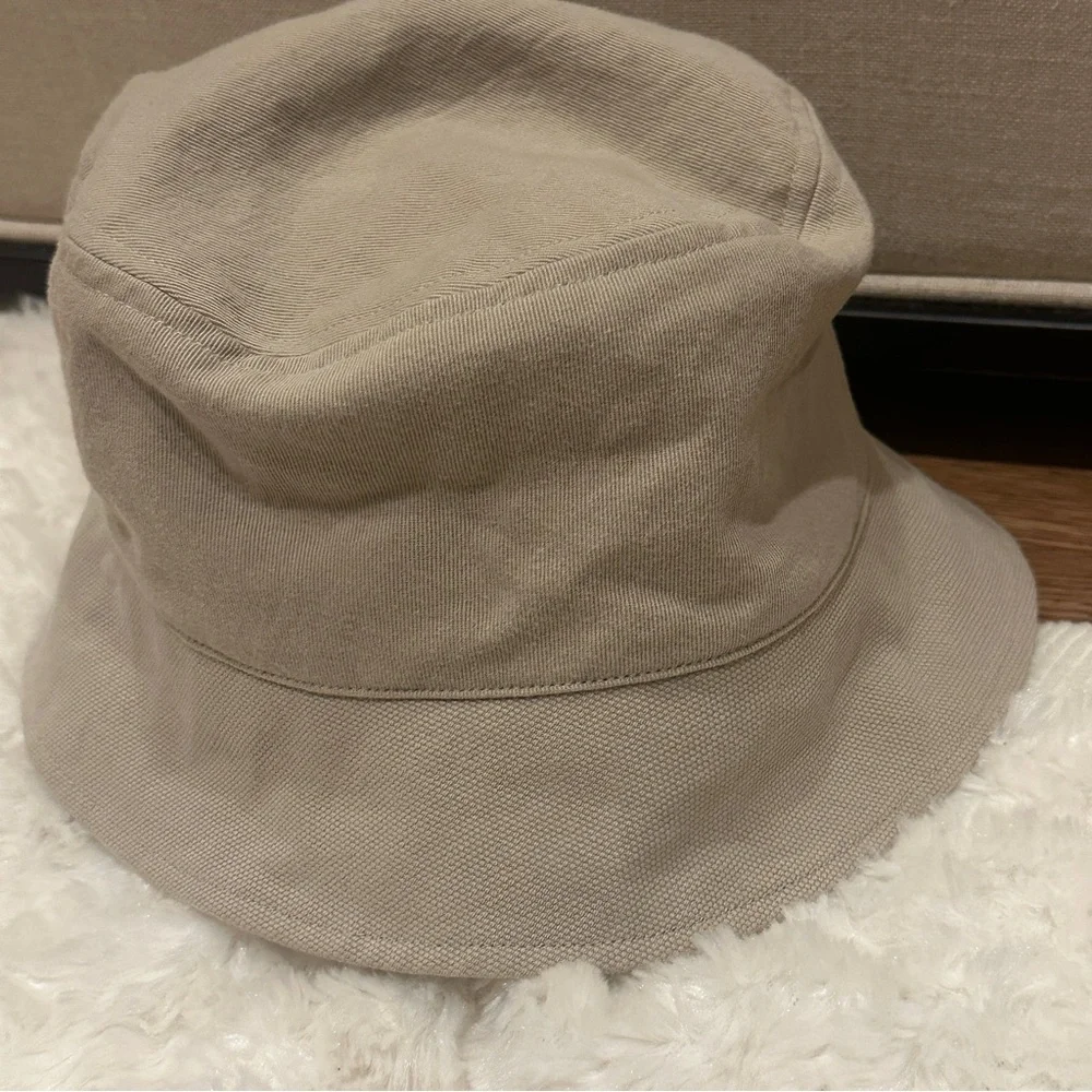 HIKOSEN CARA Kids Tan Bucket Hat w/ Hand-Sewn Cute Cats Embroidery Spring/Summer